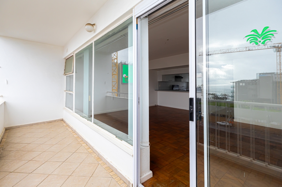 2 Bedroom Property for Sale in Sea Point Western Cape